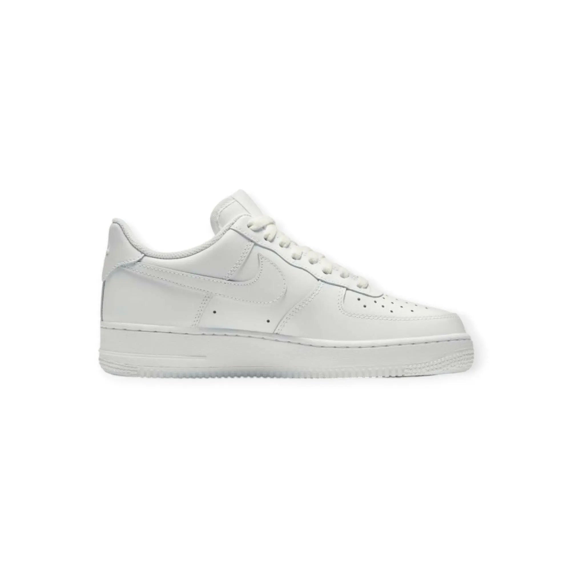 Nike Air Force 1 07 Women's Basketball Shoes.