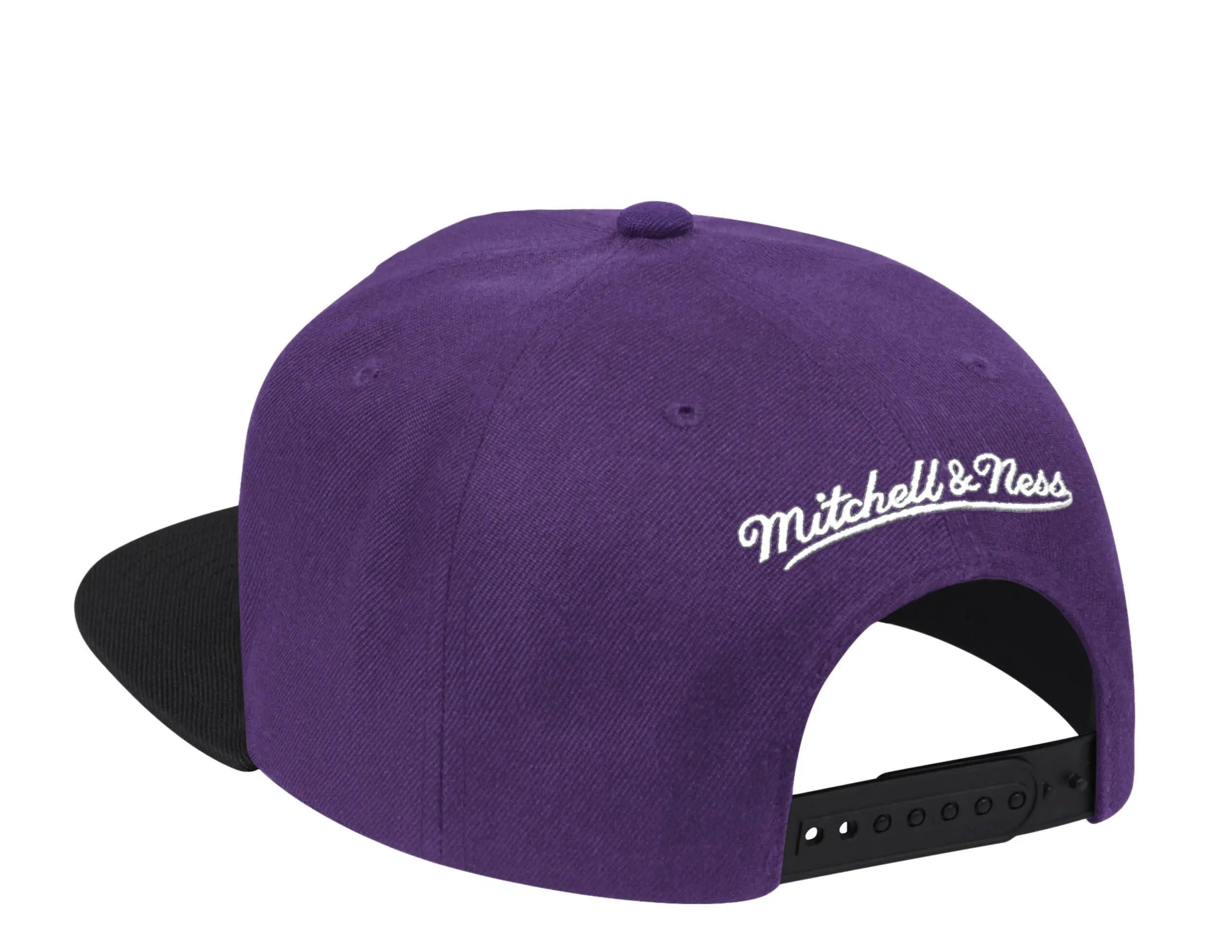Mitchell & Ness 2 Tone HWC Classic Los Angeles Lakers Snapback Hat.