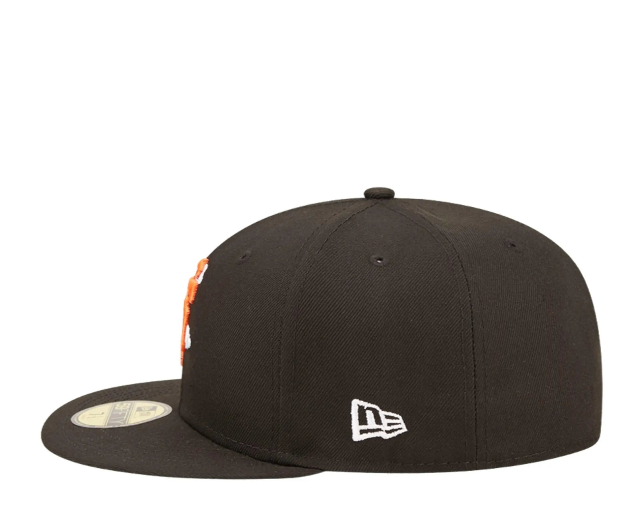 New Era 59Fifty MLB San Francisco Giants Comic Cloud Fitted Hat.