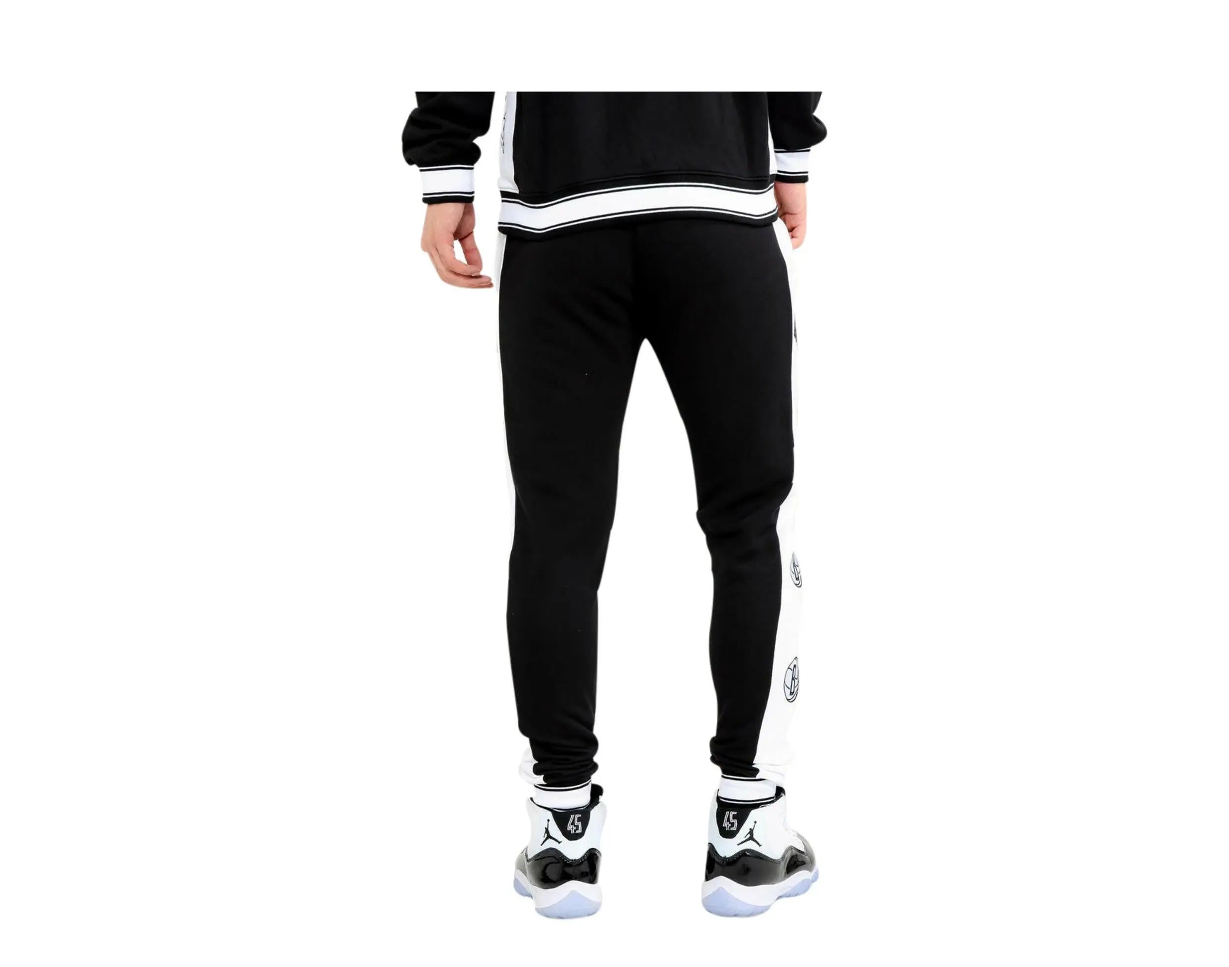Pro Standard Scrimmage Brooklyn Nets Men's Jogger Pants.