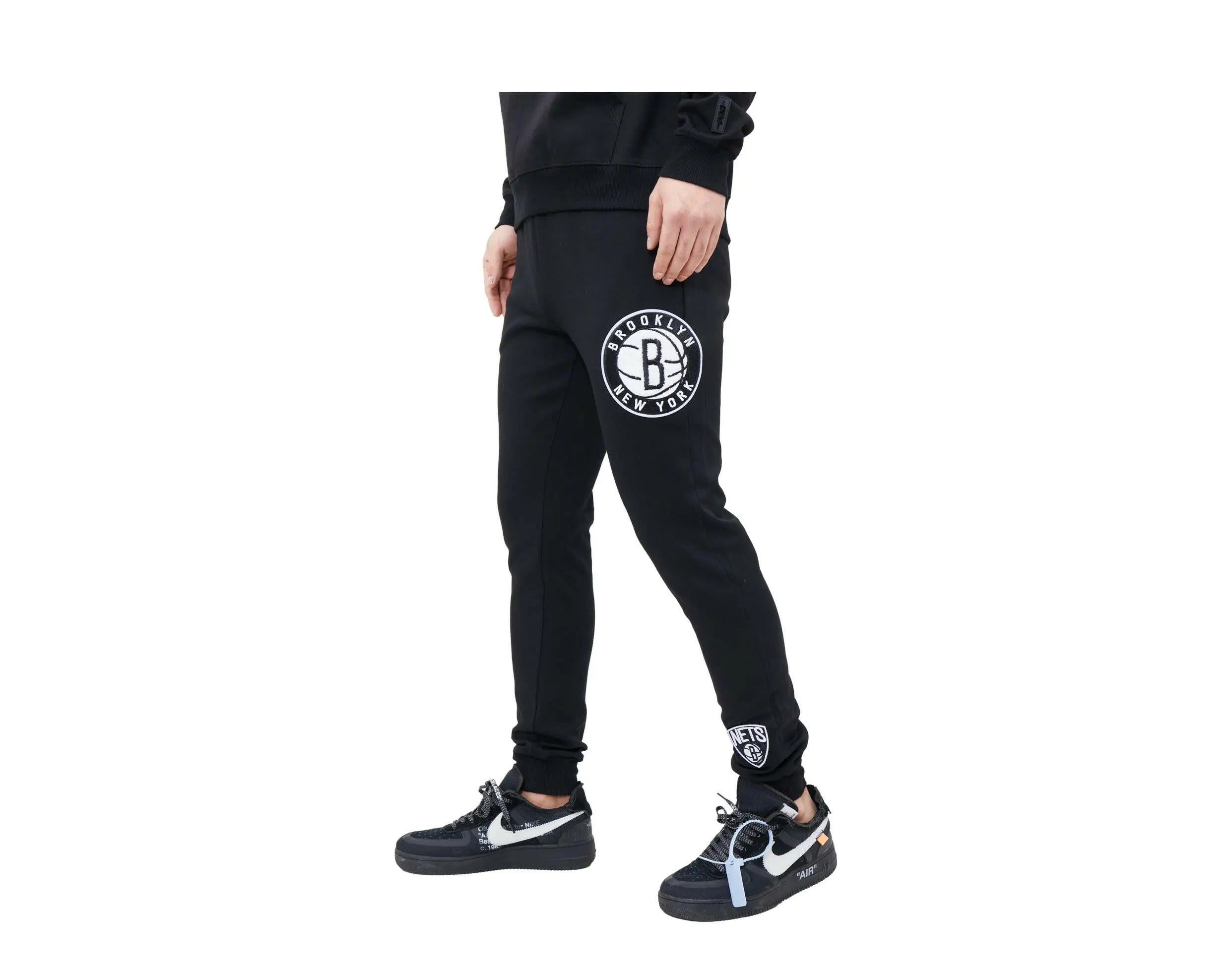 Pro Standard NBA Brooklyn Nets Logo Blended Joggers Men's Pants.