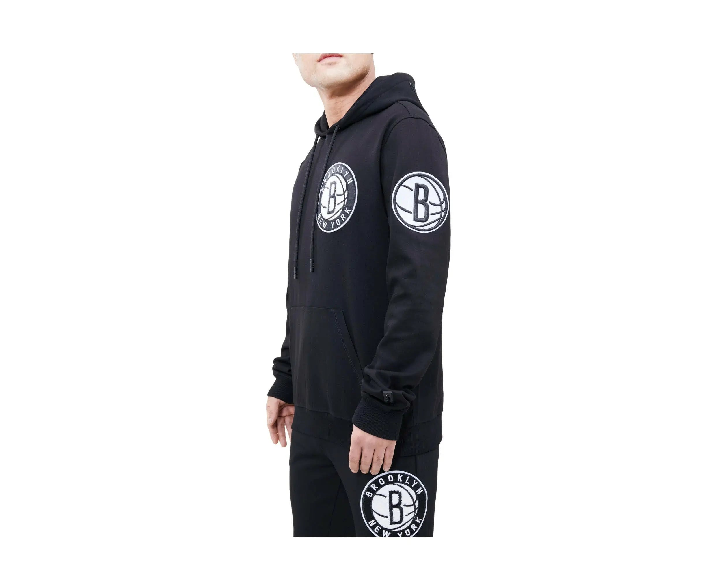 Pro Standard NBA Brooklyn Nets Logo Blended P/O Men's Hoodie.