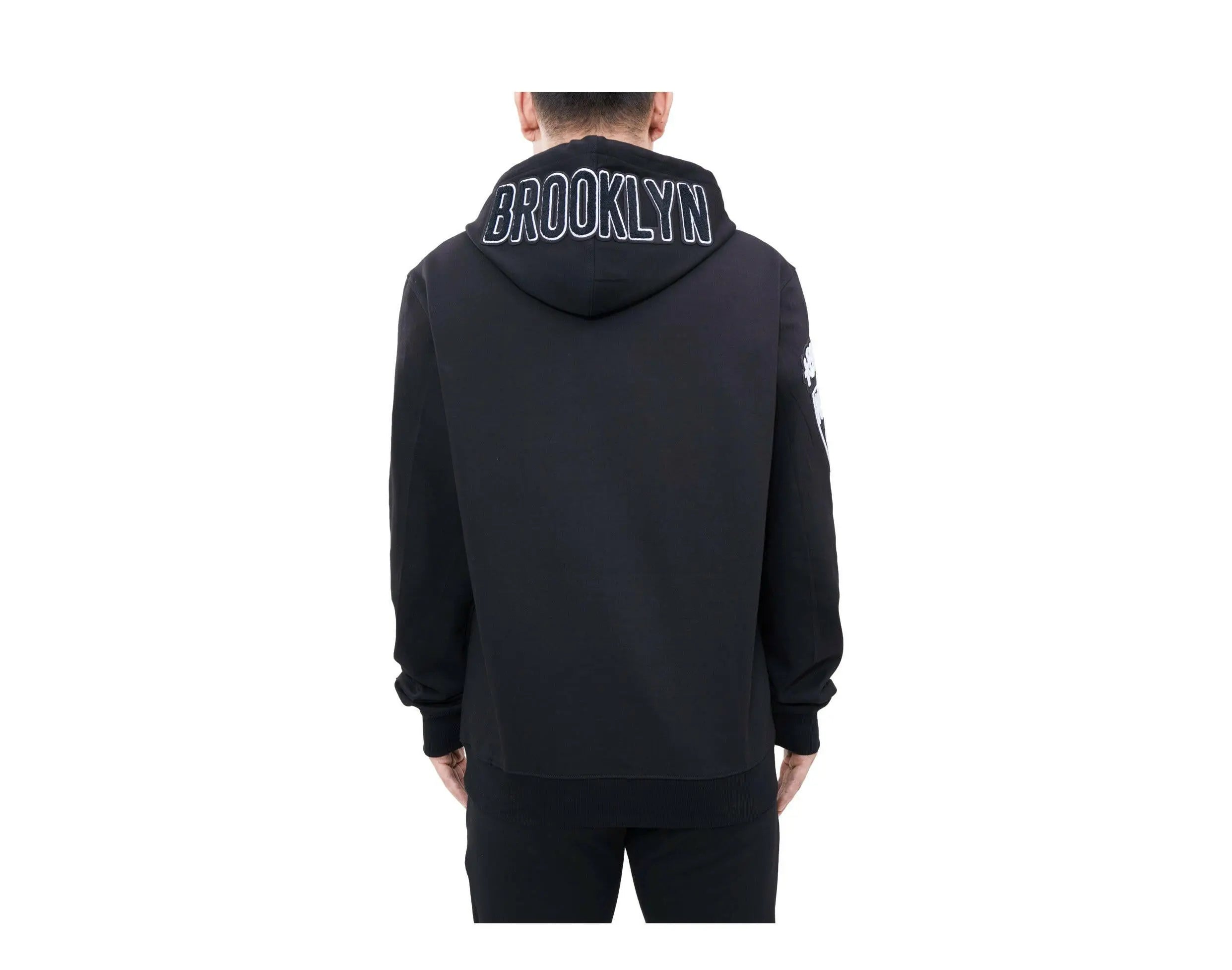 Pro Standard NBA Brooklyn Nets Logo Blended P/O Men's Hoodie.