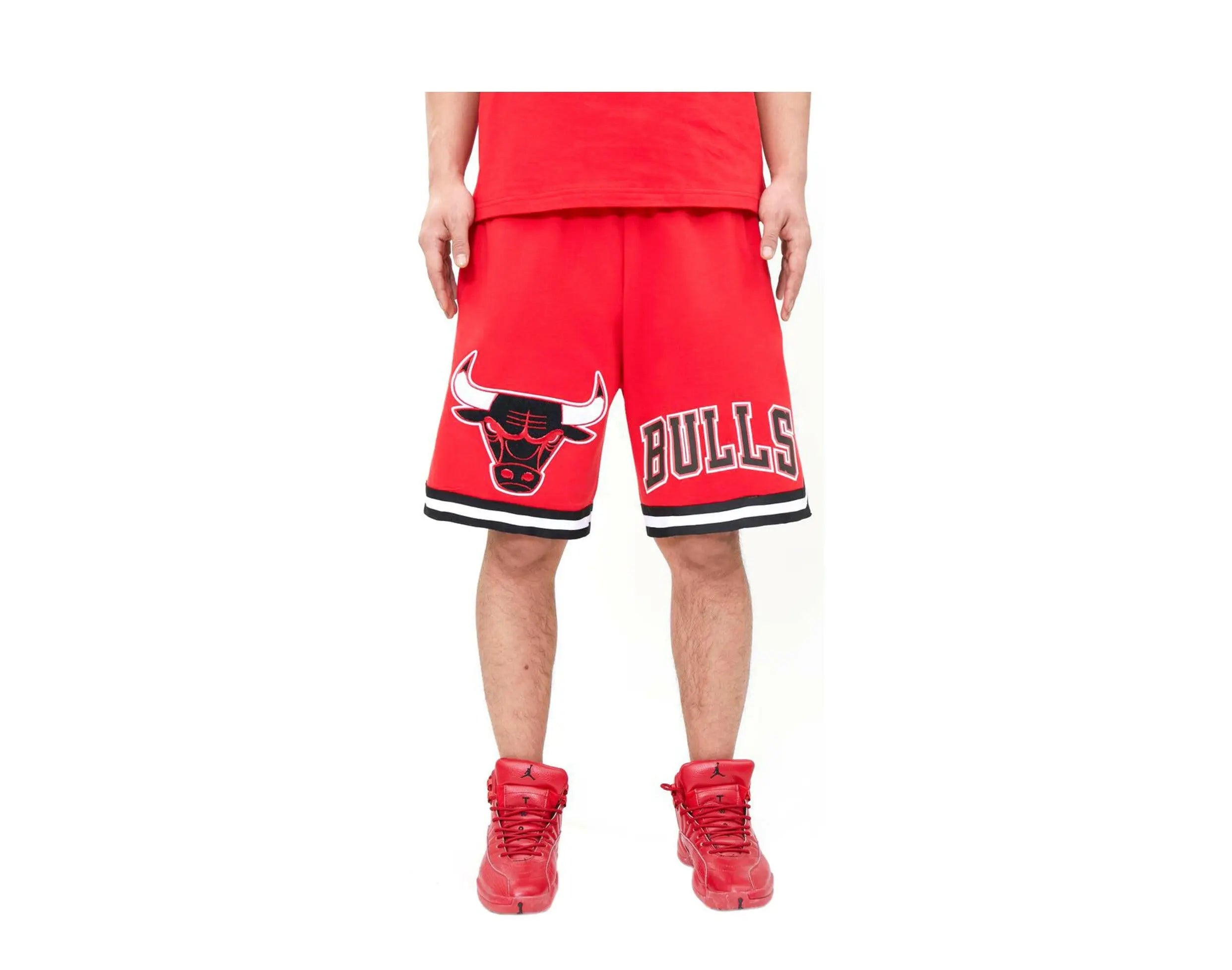 Pro Standard NBA Chicago Bulls Pro Team Men's Shorts.