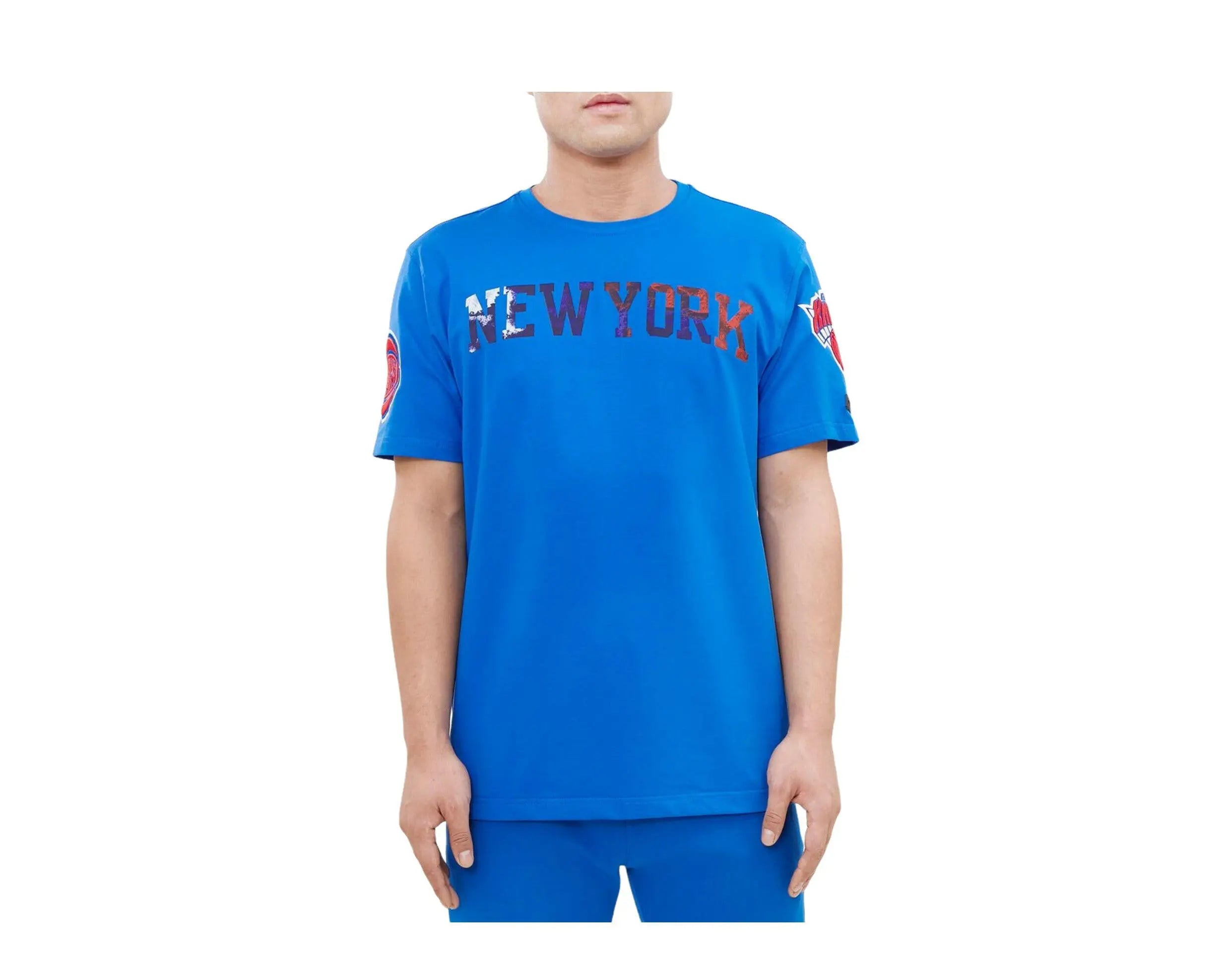 Pro Standard NBA New York Knicks Pro Team Men's Shirt.