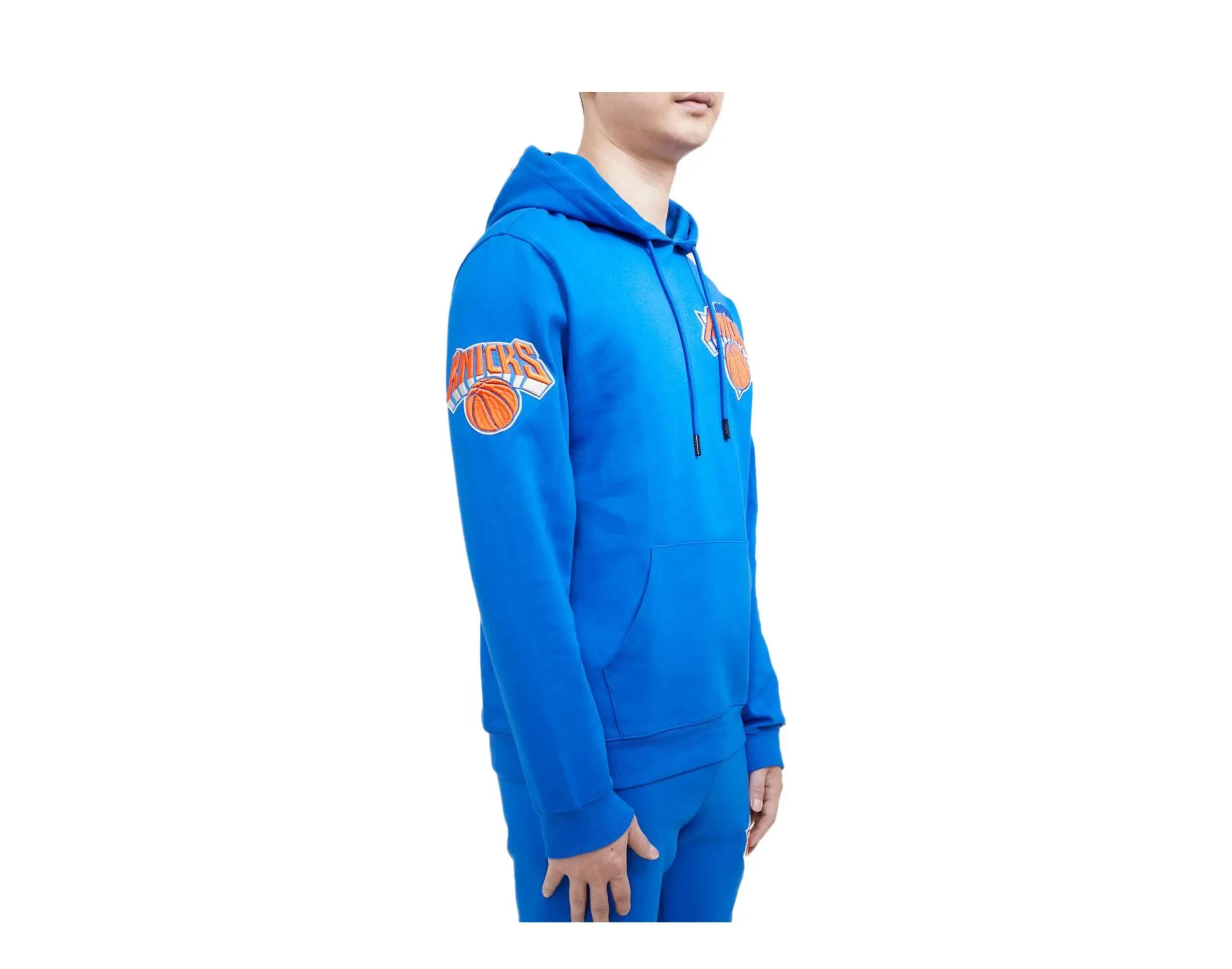 Pro Standard NBA New York Knicks Logo Blended P/O Men's Hoodie.