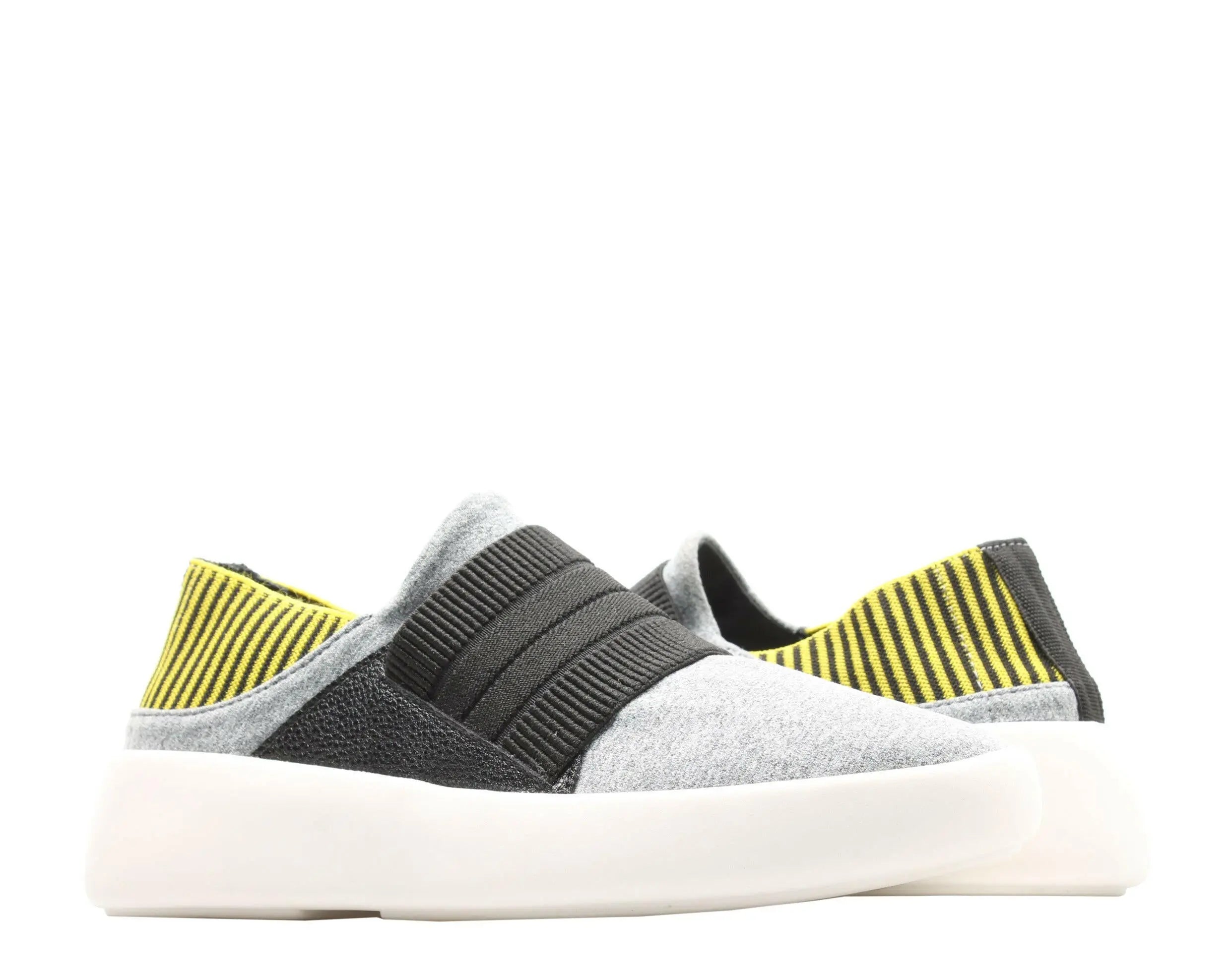 Chocolat Blu Brandy Women's Lifestyle Shoes.