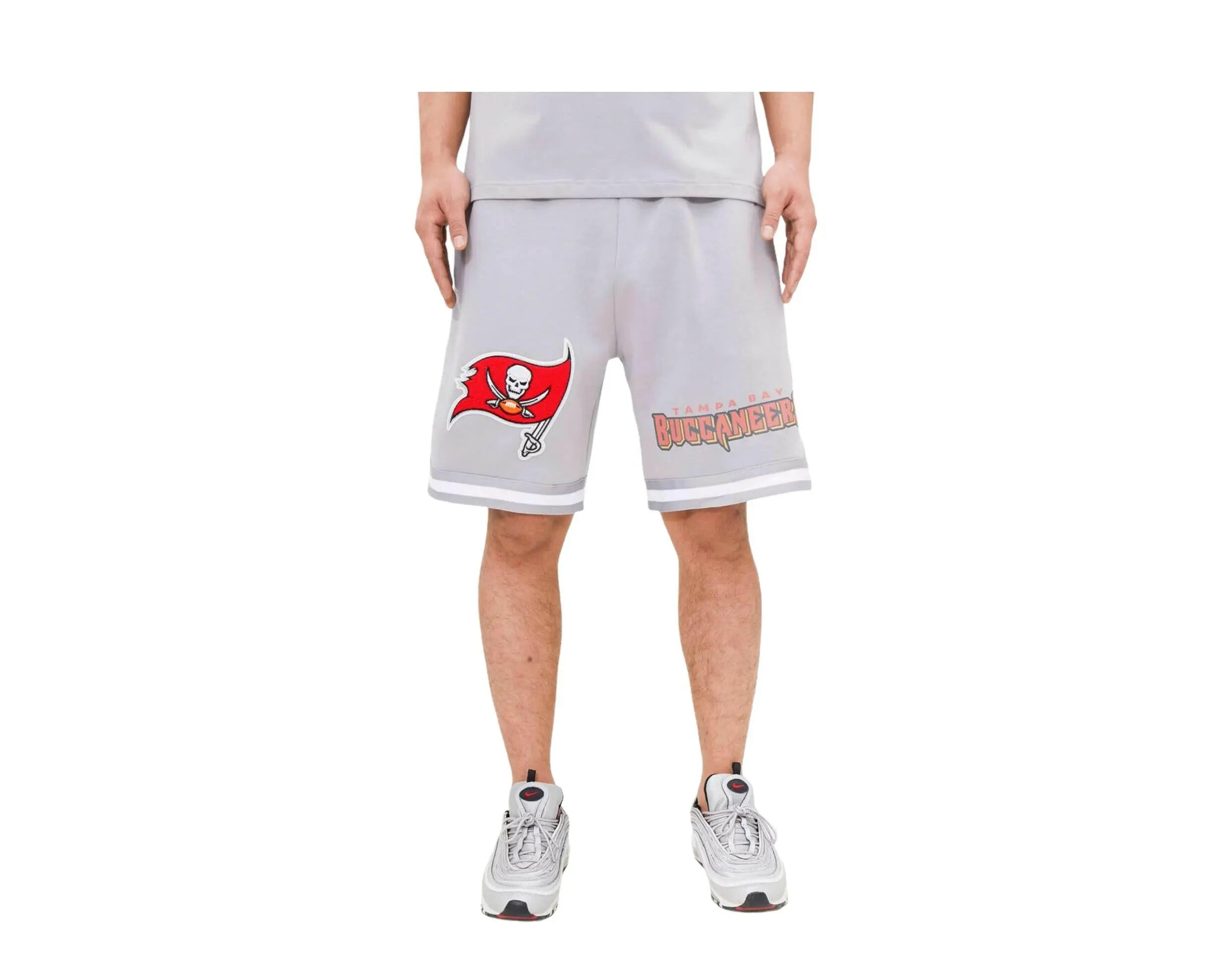 Pro Standard NFL Tampa Bay Buccaneers Pro Team Men's Shorts.
