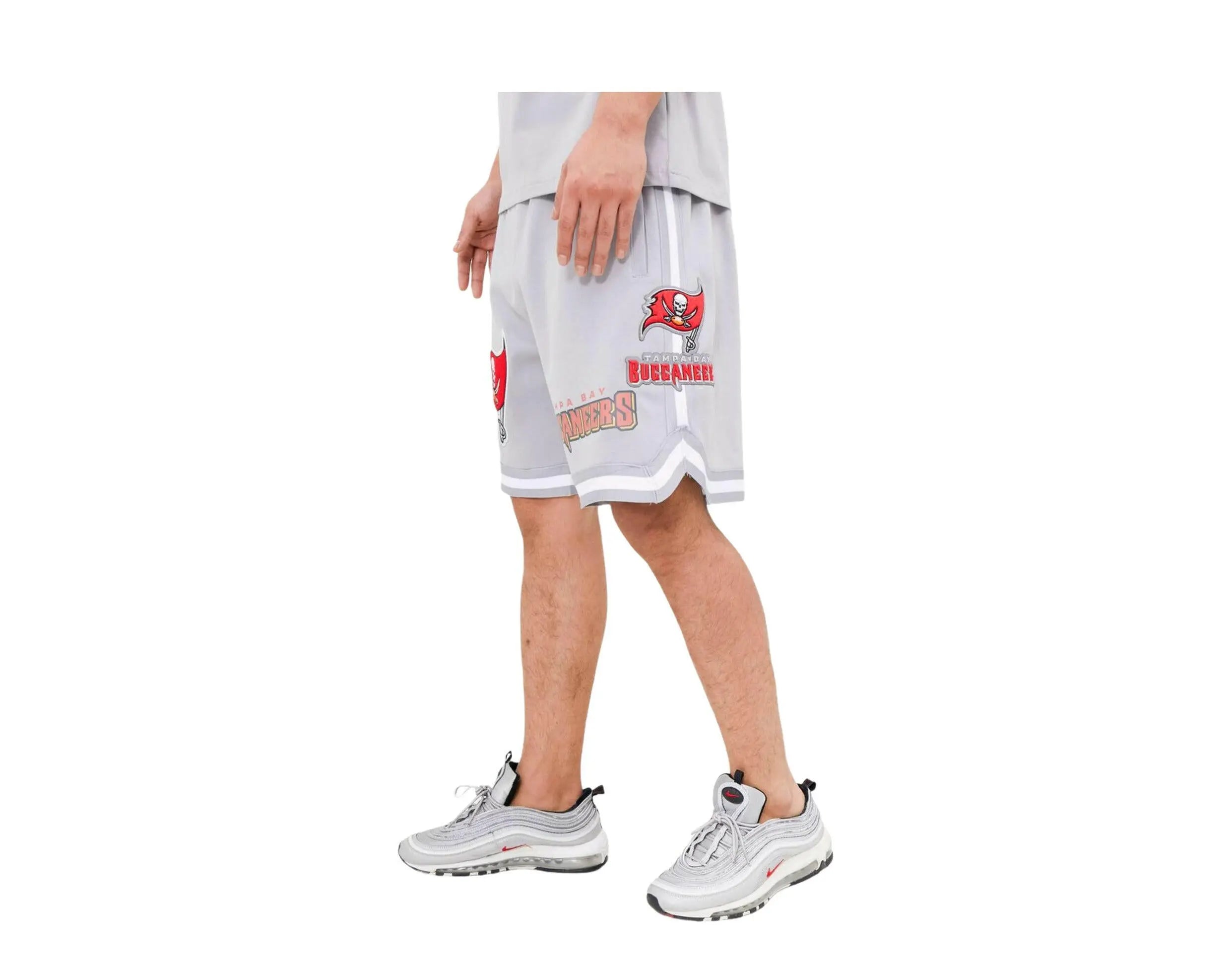 Pro Standard NFL Tampa Bay Buccaneers Pro Team Men's Shorts.