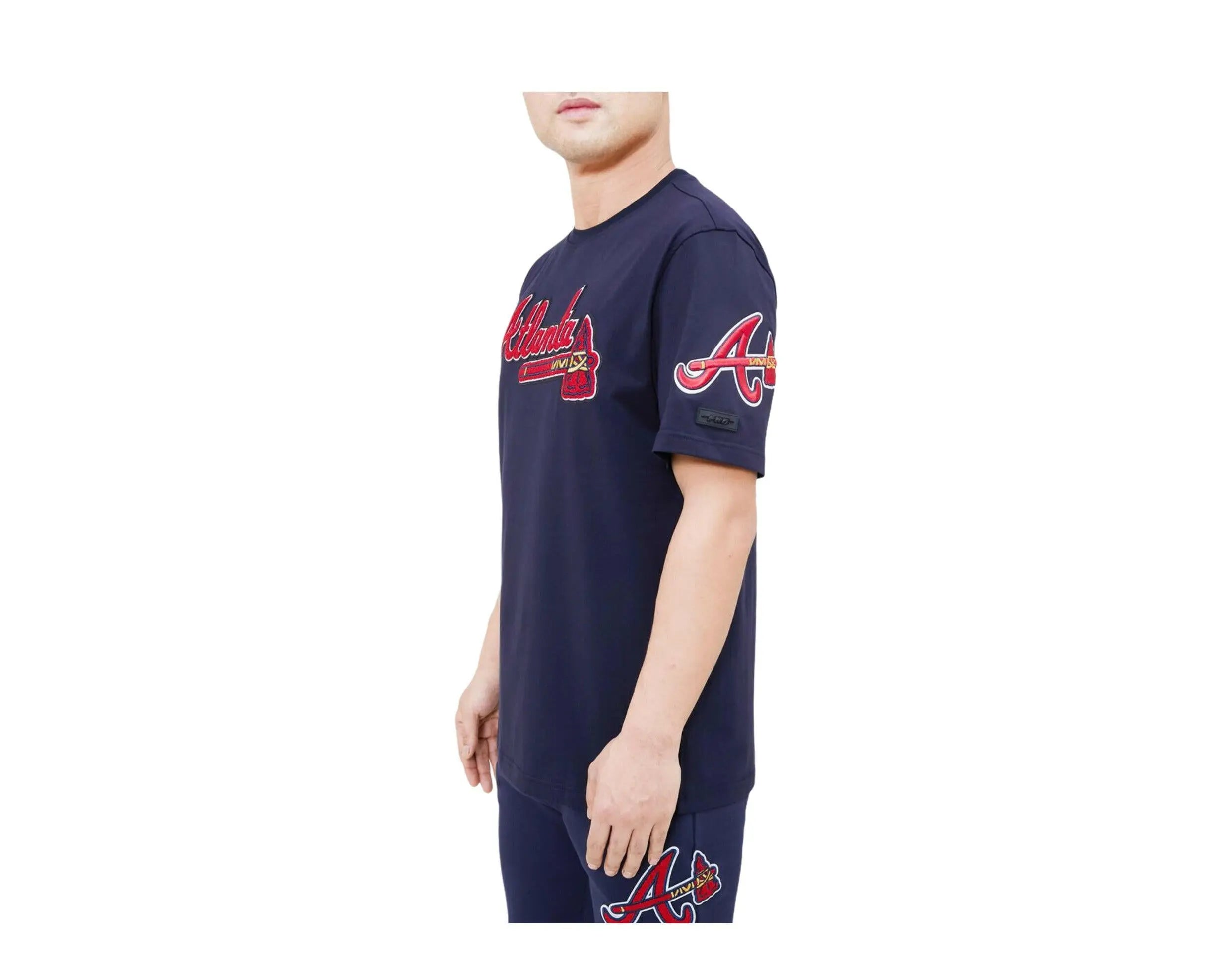 Pro Standard MLB Atlanta Braves Pro Team Men's Shirt.