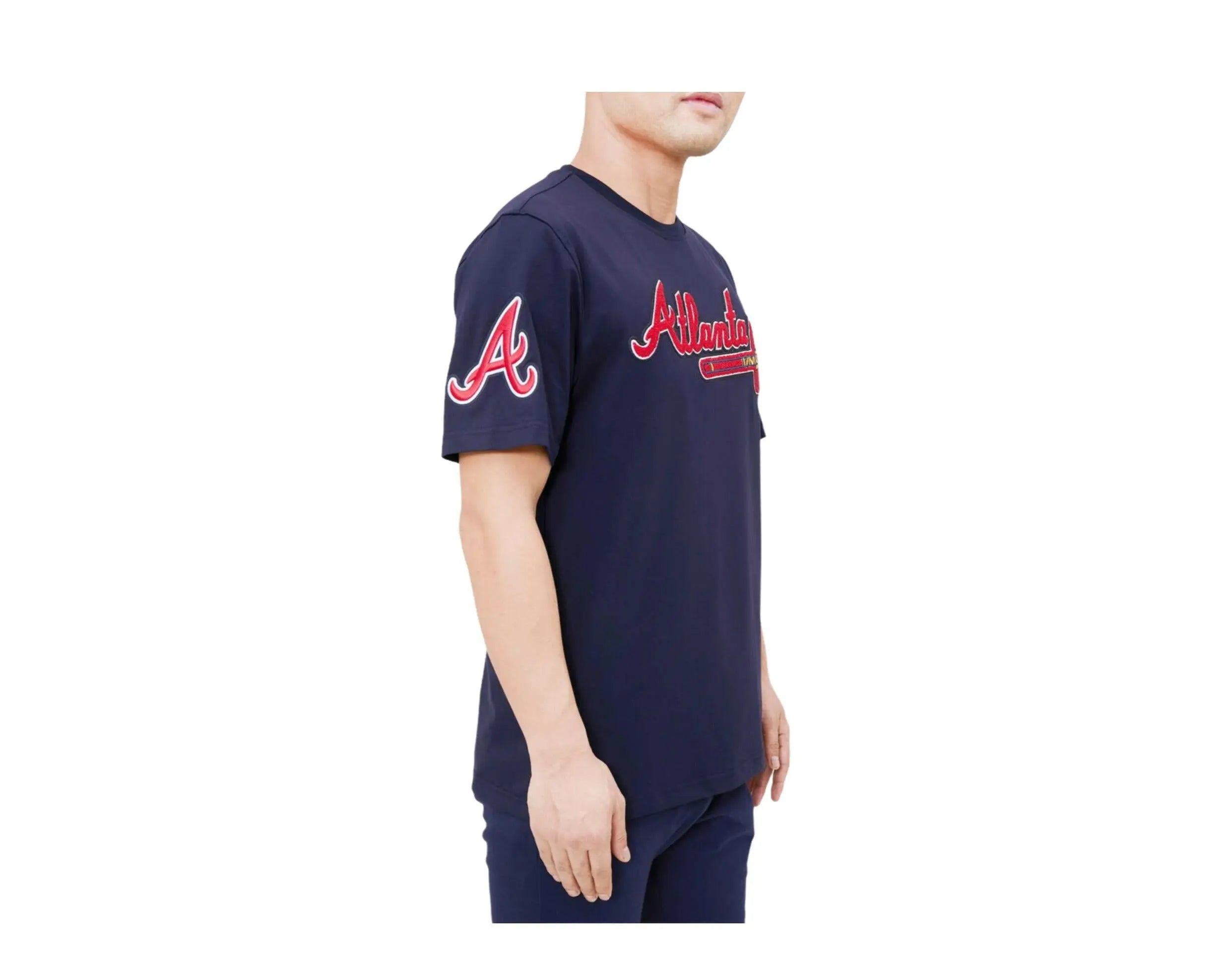 Pro Standard MLB Atlanta Braves Pro Team Men's Shirt.