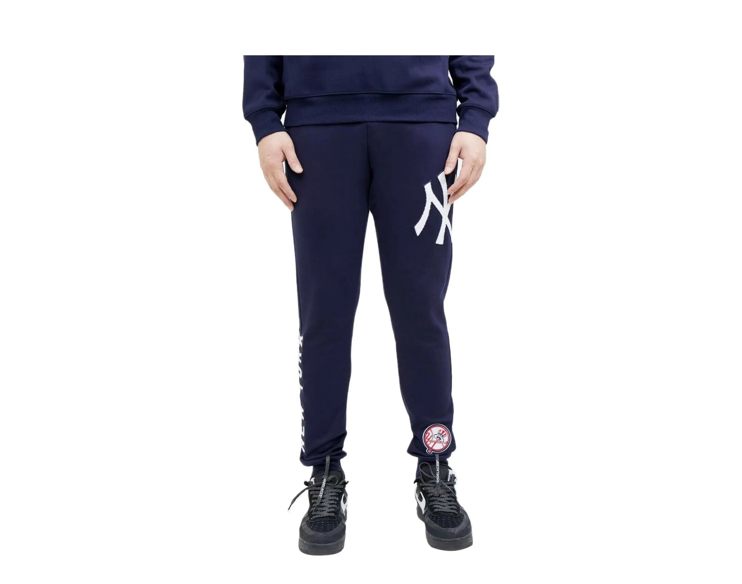 Pro Standard MLB New York Yankees Logo Joggers Men's Sweatpants.