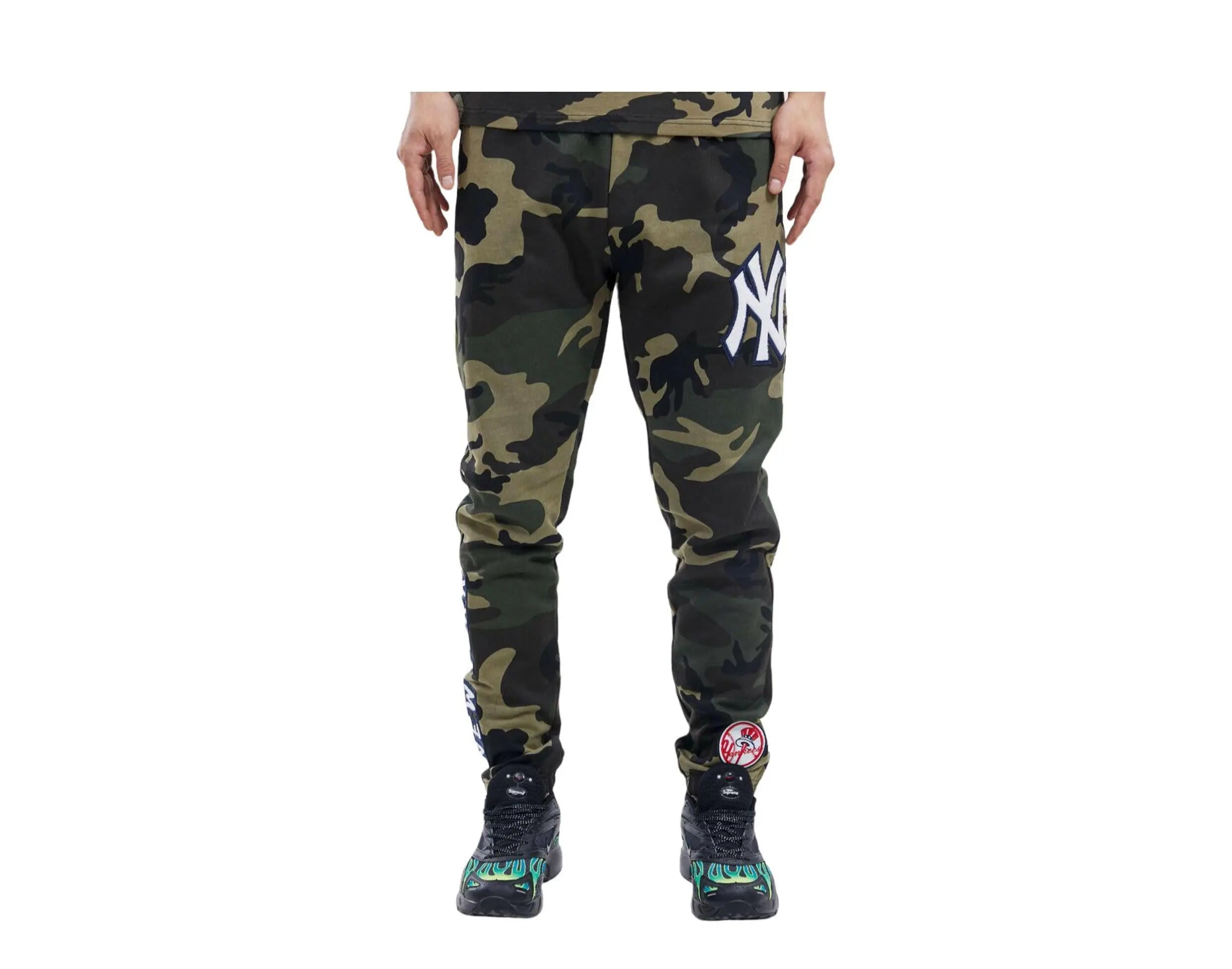 Pro Standard MLB New York Yankees Pro Team Camo Joggers.