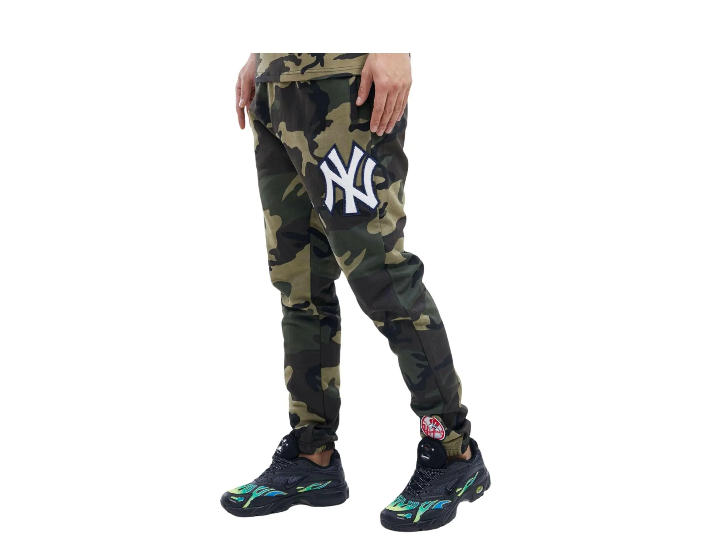 Pro Standard MLB New York Yankees Pro Team Camo Joggers.