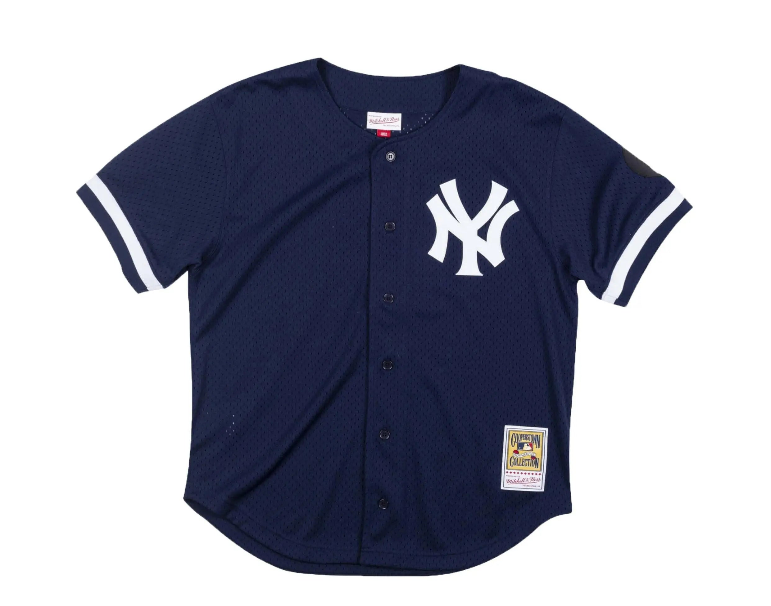 Mitchell & Ness Authentic Mesh BP New York Yankees 1999 Yogi Berra Jersey.