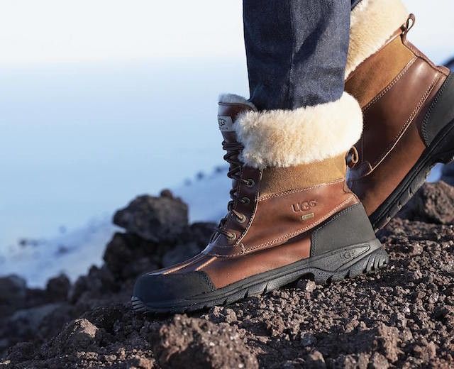 UGG.