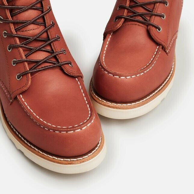 Red Wing Heritage Classic 3425 Women's Auburn Leather Moc Toe 6-Inch Ankle Boots.