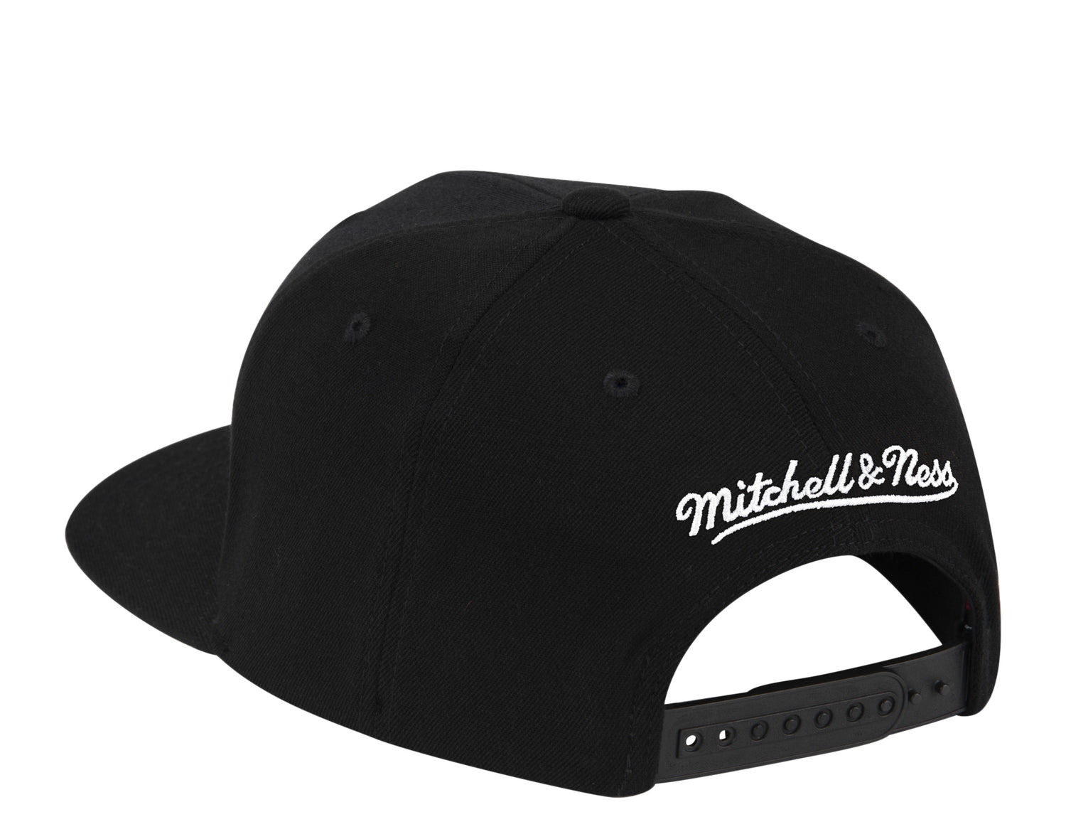 Mitchell & Ness Blackout Pop Chicago Bulls Snapback Hat