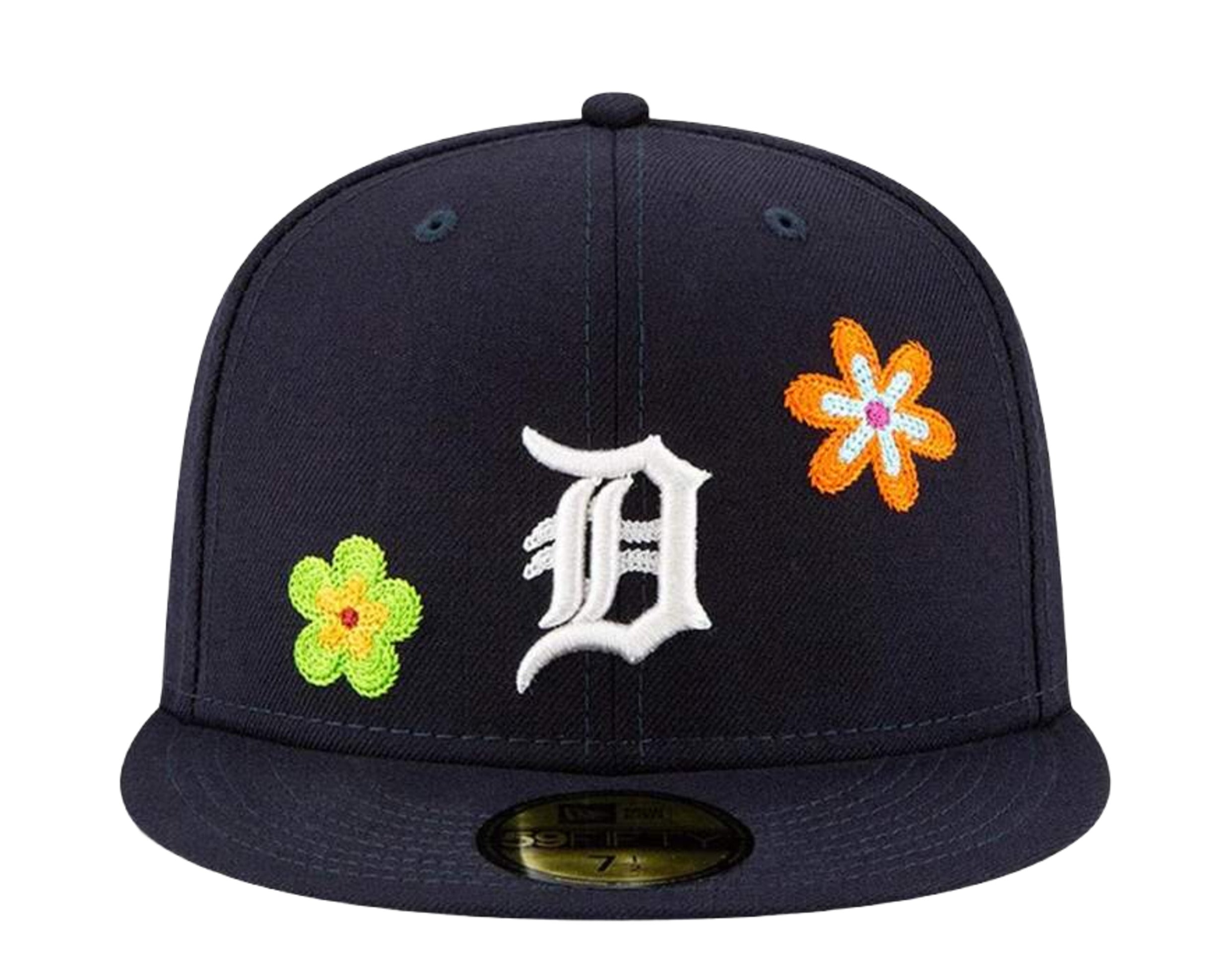 New Era 59FIFTY MLB Detroit Tigers Chain Stitch Floral Fitted Hat w/ Pink Undervisor 7 5/8