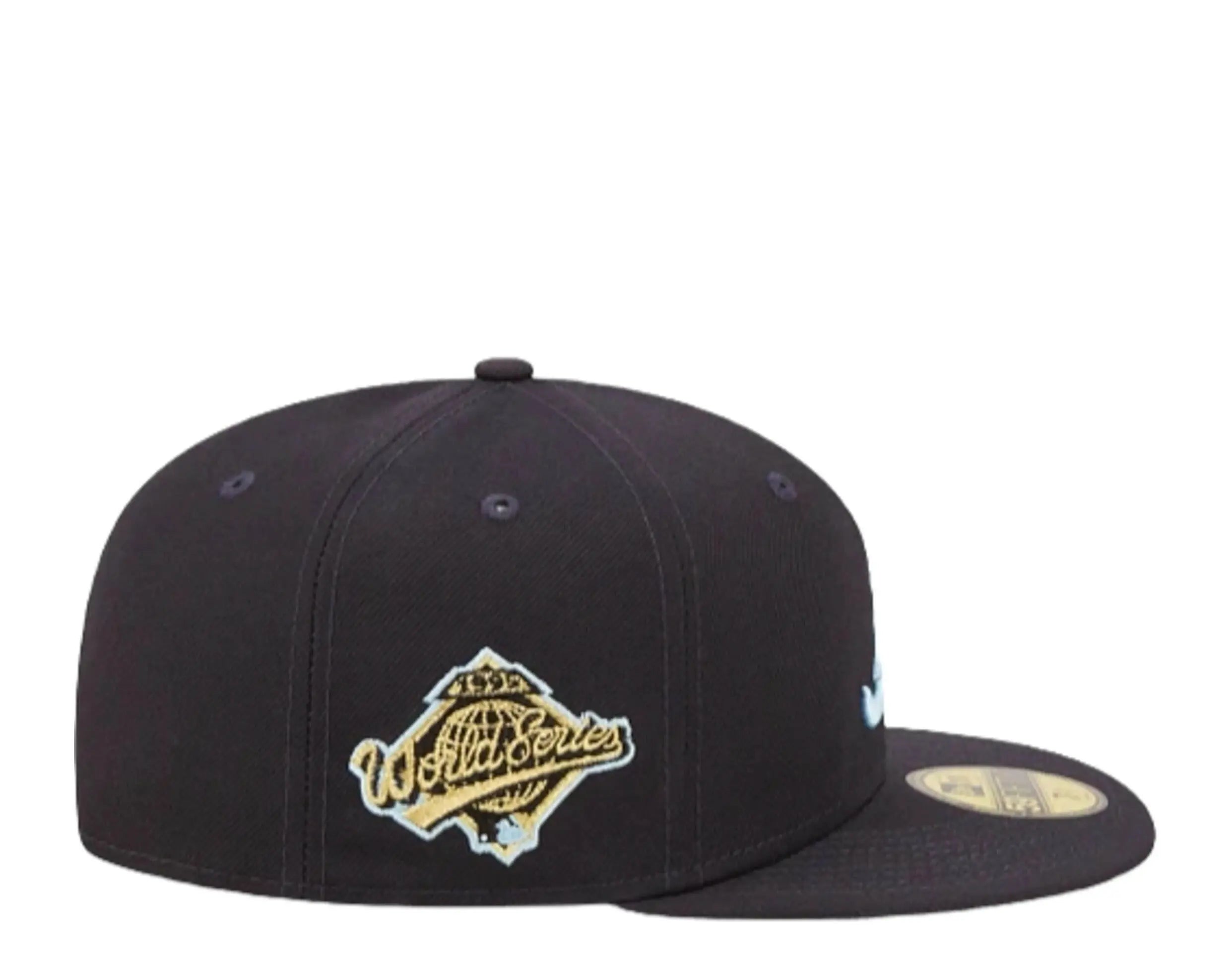 New Era 59Fifty MLB Atlanta Braves Cloud Under Fitted Hat.