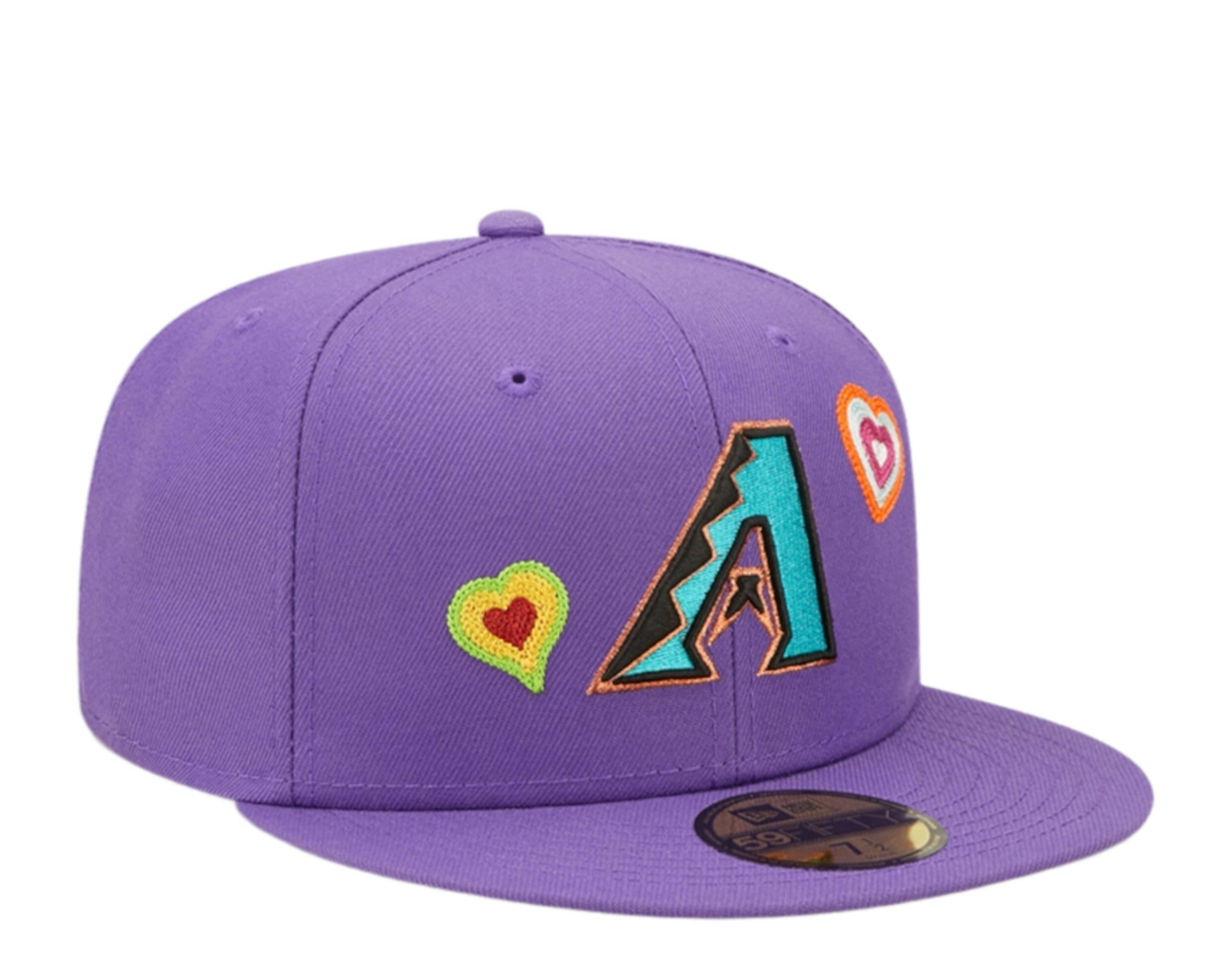 New Era 59Fifty MLB Arizona Diamondbacks Chain Stitch Heart Fitted Hat W/ Pink Undervisor.