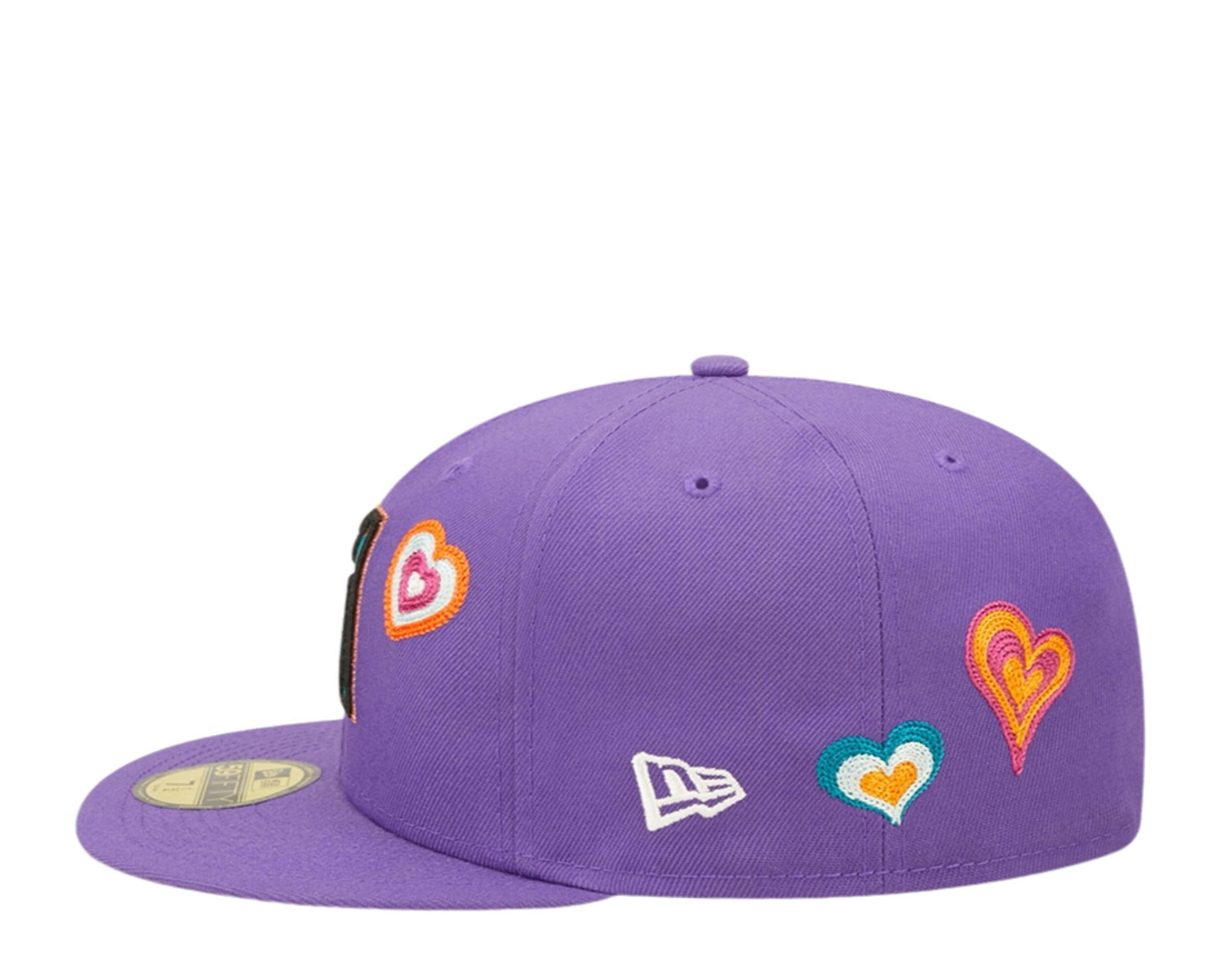 New Era 59Fifty MLB Arizona Diamondbacks Chain Stitch Heart Fitted Hat W/ Pink Undervisor.