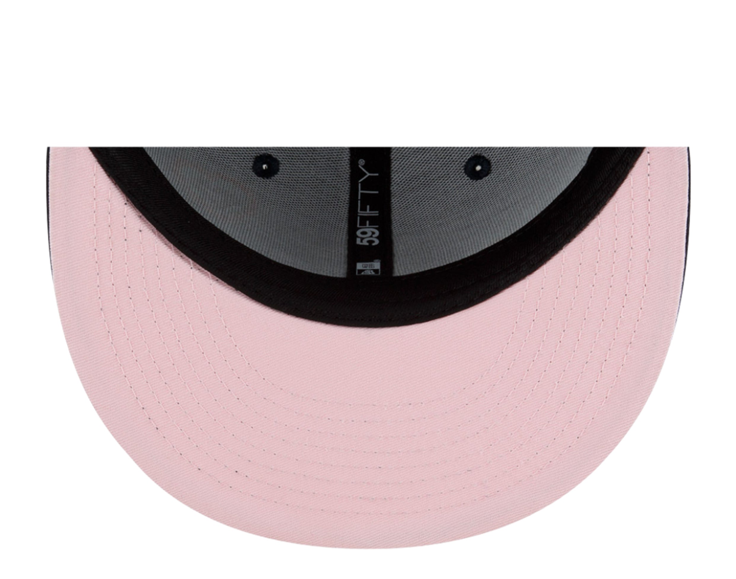 New Era 59Fifty MLB Detroit Tigers Chain Stitch Heart Fitted Hat W/ Pink Undervisor