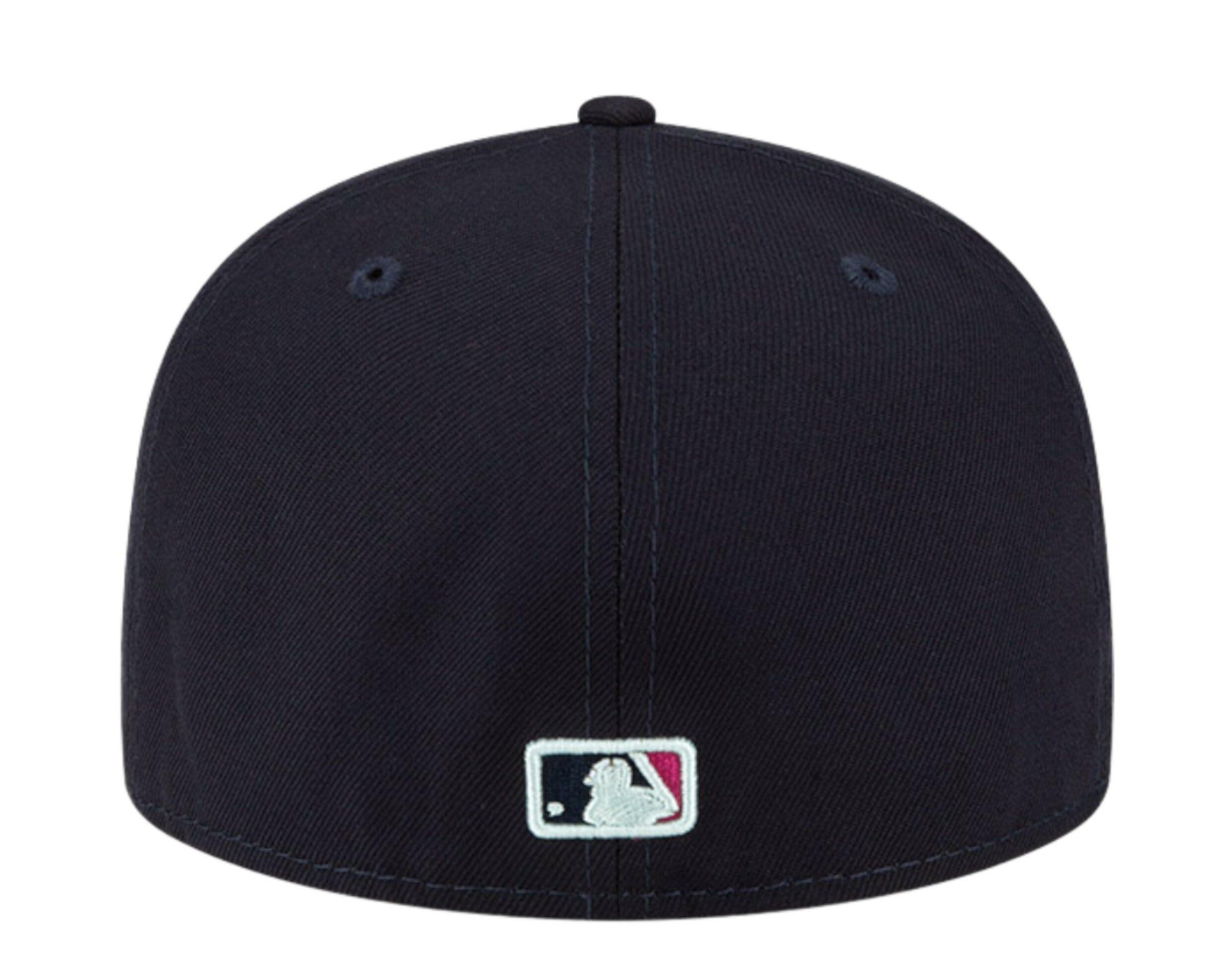 New Era 59Fifty MLB Atlanta Braves Polar Lights Fitted Hat.