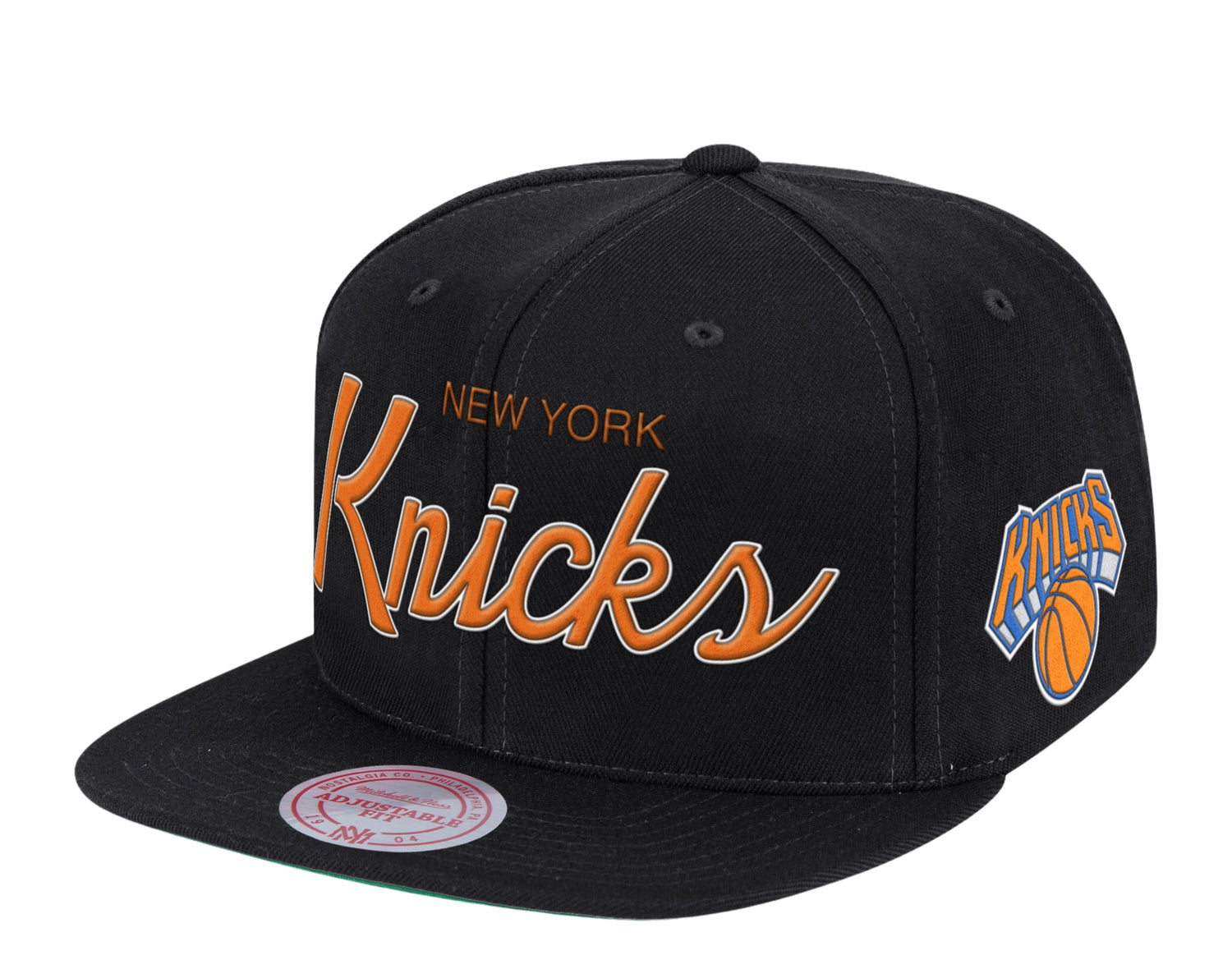 Mitchell & Ness NBA New York Knicks Foundation Script Snapback Hat