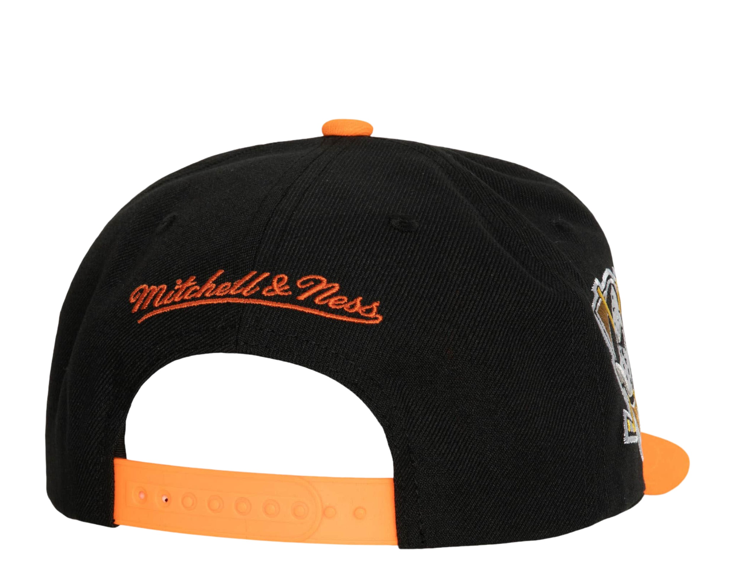 Mitchell & Ness Tampa Bay Lightning Black Vintage Paintbrush Snapback Hat