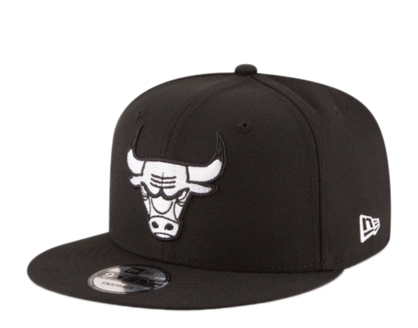 New Era 9Fifty NBA Chicago Bulls Black And White Snapback Hat