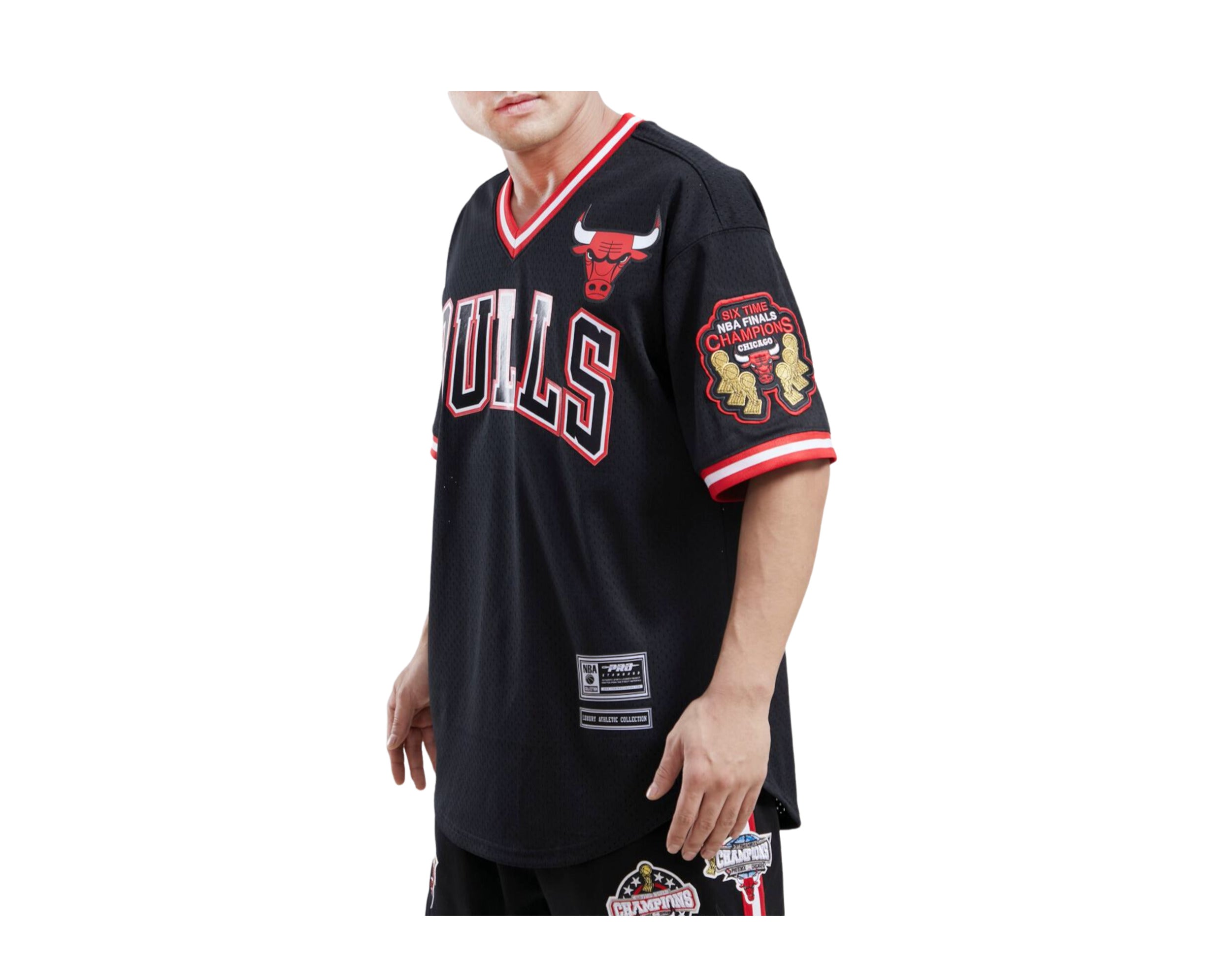 Men's Pro Standard Black/Red Chicago Bulls Ombre Mesh Button-Up Shirt