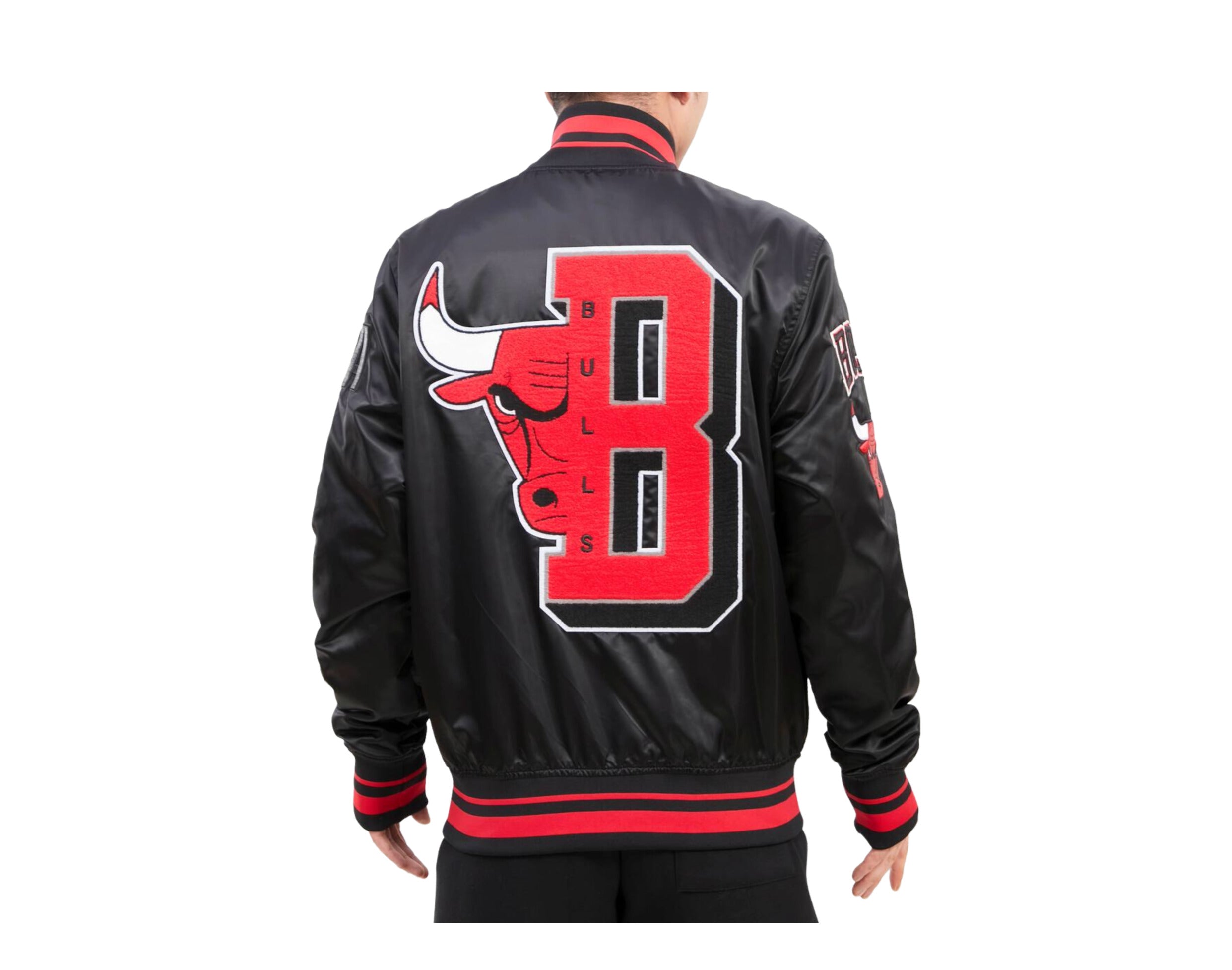 Pro Standard Chicago Bulls Satin Jacket Black