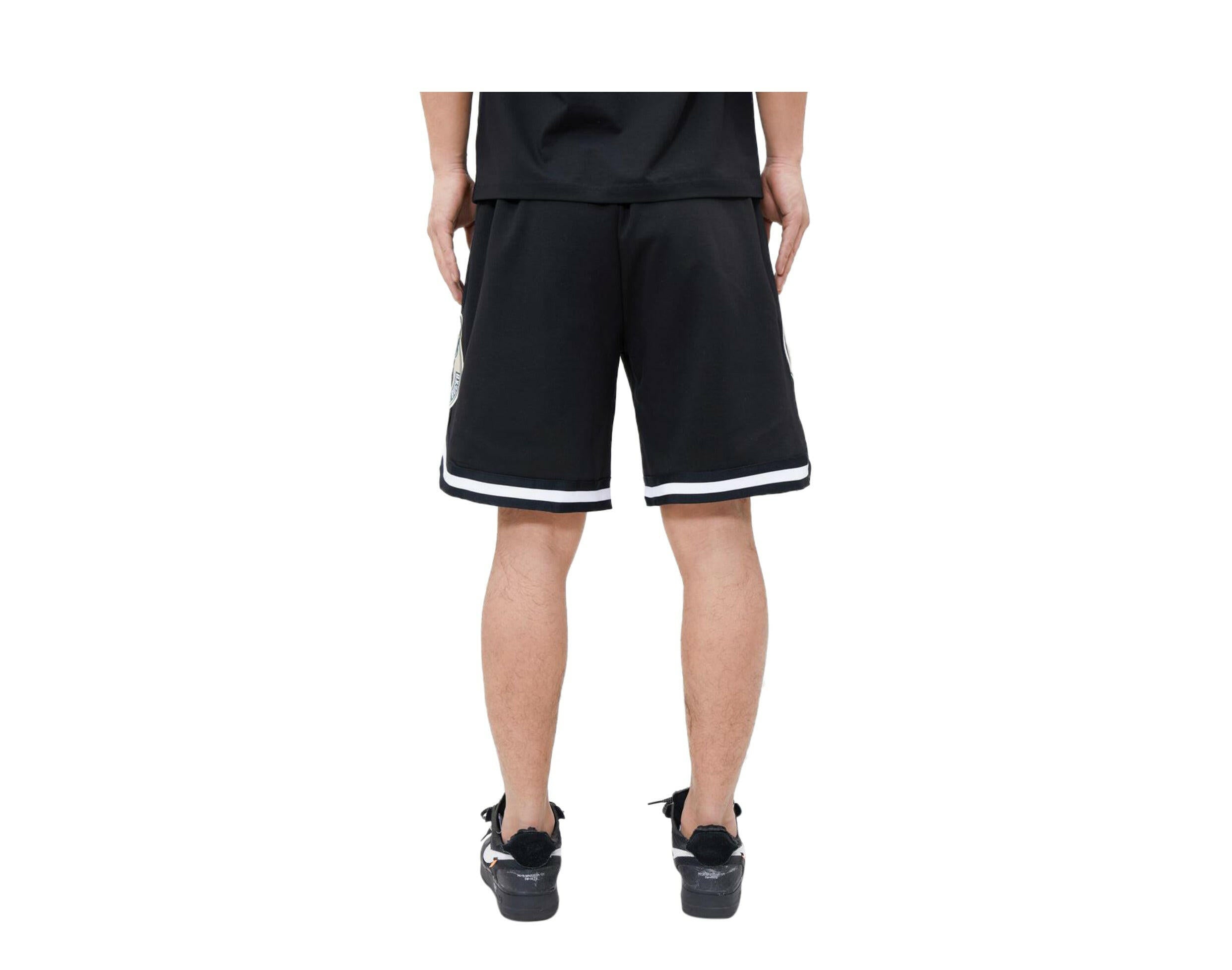 Pro Standard NBA Milwaukee Bucks Pro Team Men's Shorts.