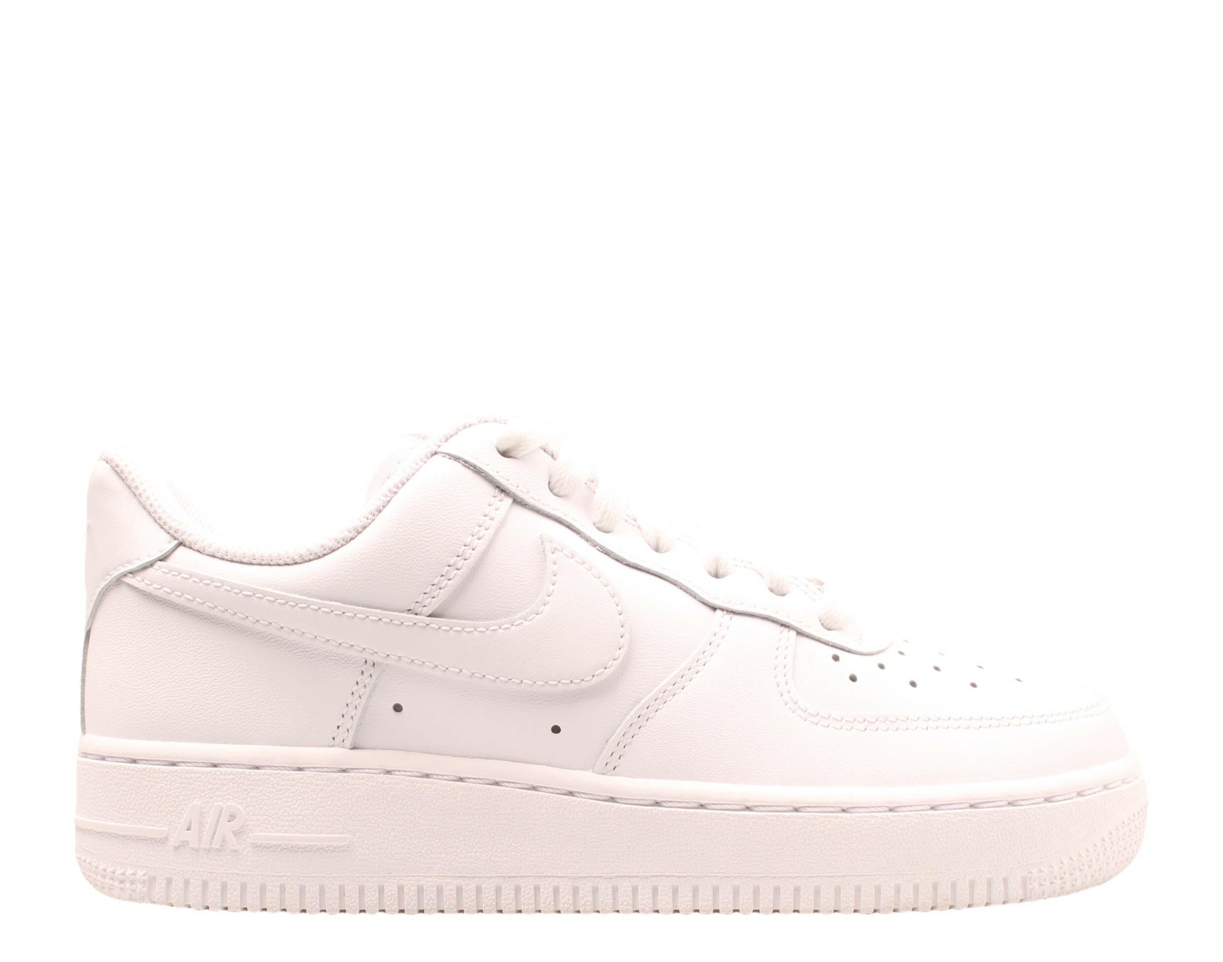 Nike Air Force 1 07 Women's Basketball Shoes.