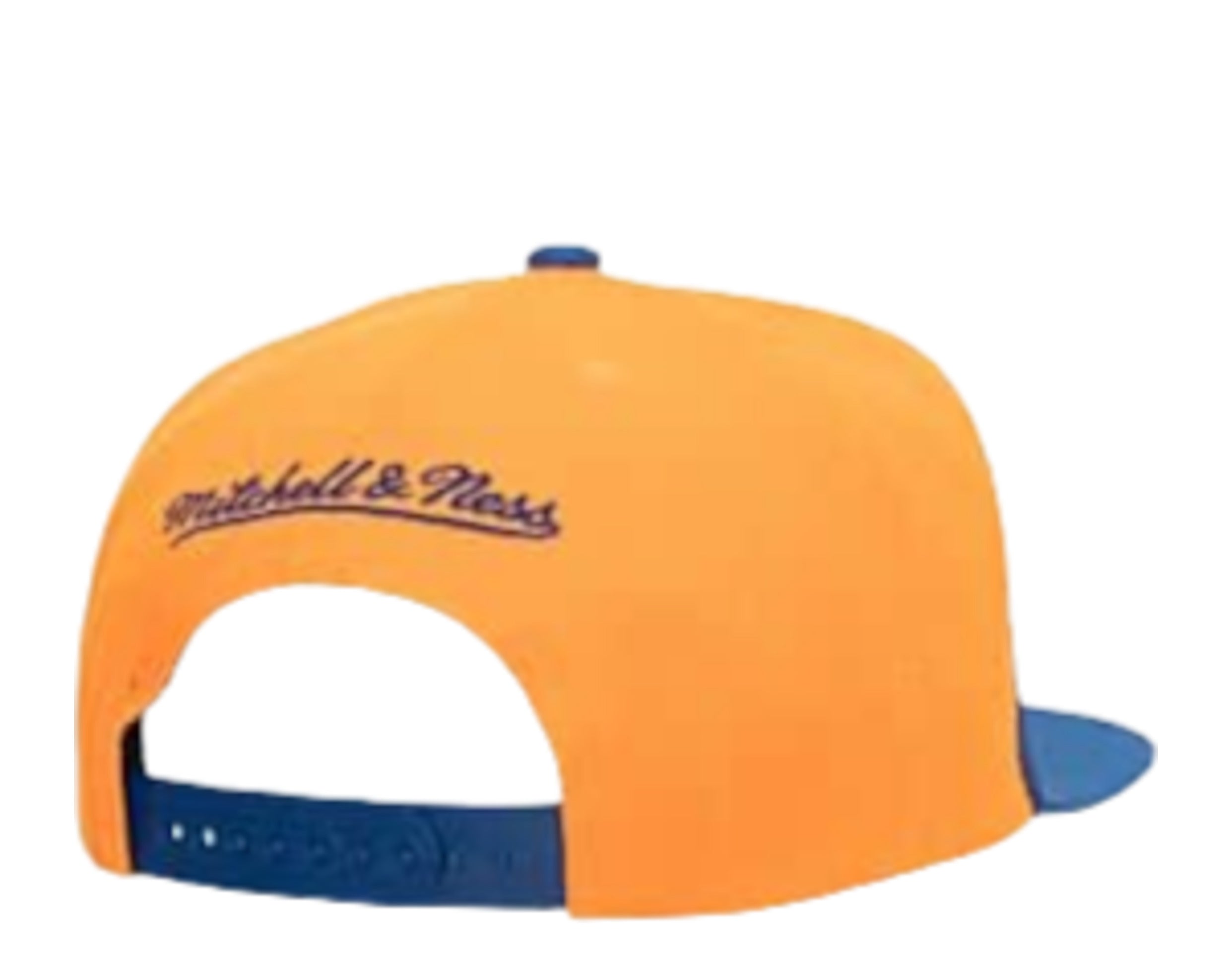 New York Islanders Mitchell & Ness Vintage Sharktooth Snapback Hat -  White/Royal
