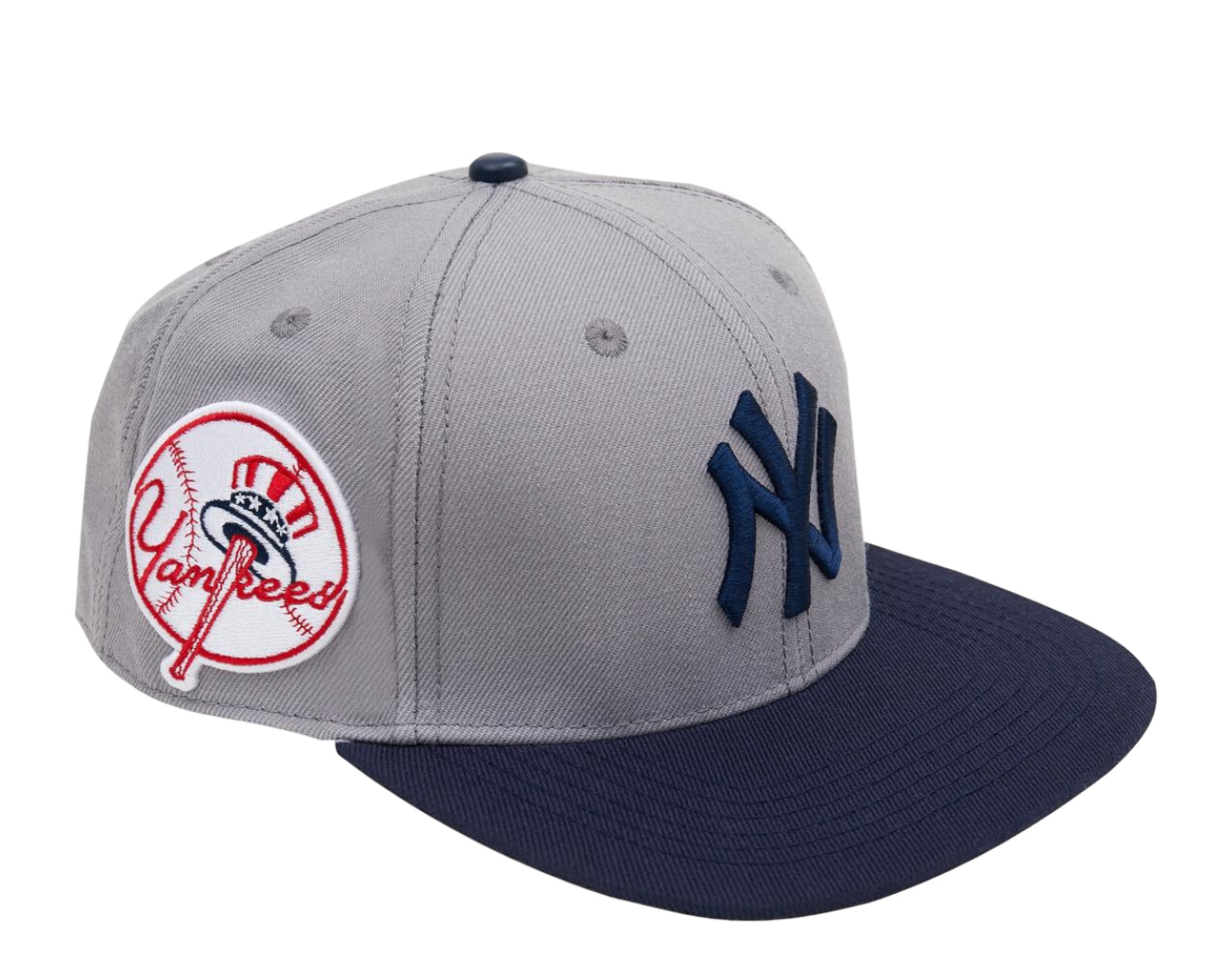Pro Standard MLB New York Yankees Logo Snapback Hat